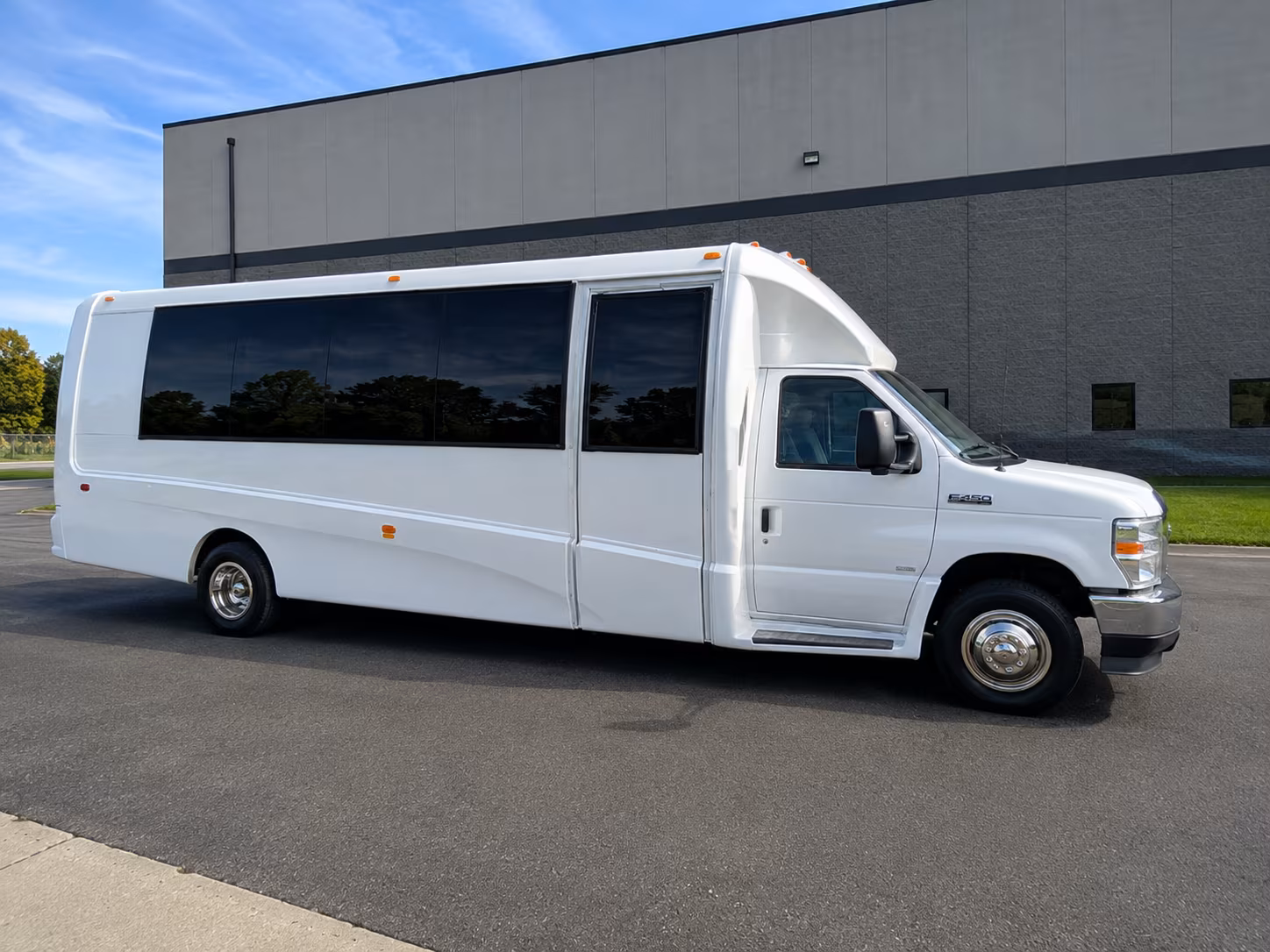 Great Falls Airport Shuttle & Transportation party bus exterior